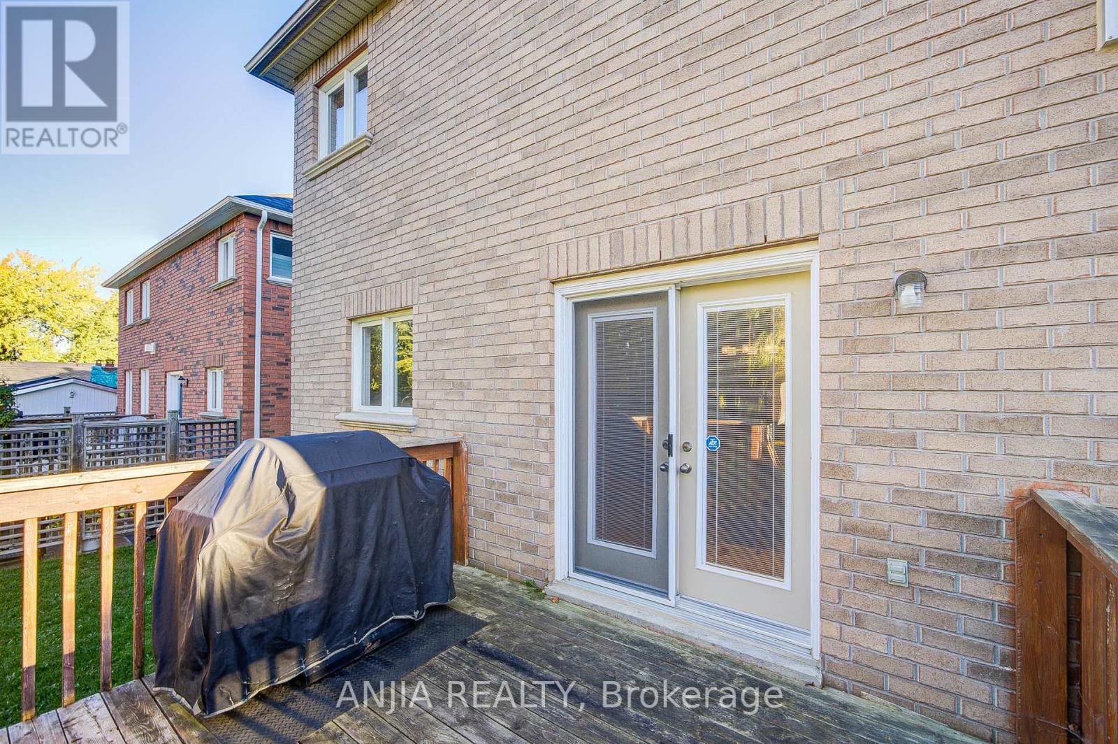 212 19th Avenue, Richmond Hill, Ontario  L4E 3P6 - Photo 47 - N12467938