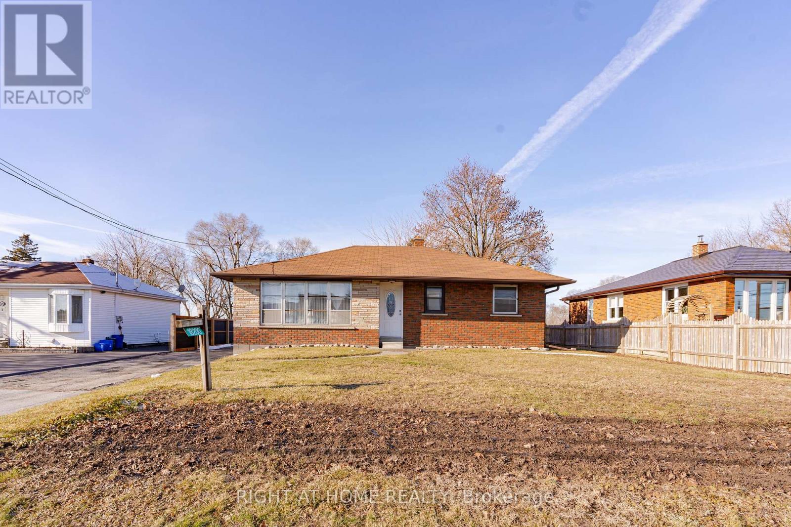 18200 Leslie Street, East Gwillimbury, Ontario  L9N 0M5 - Photo 3 - N12467942