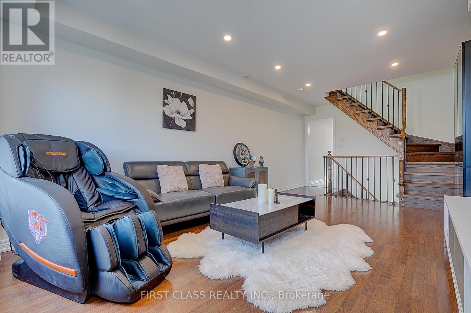 5303 Major Mackenzie Drive E, Markham, Ontario  L6C 0N3 - Photo 6 - N12467960
