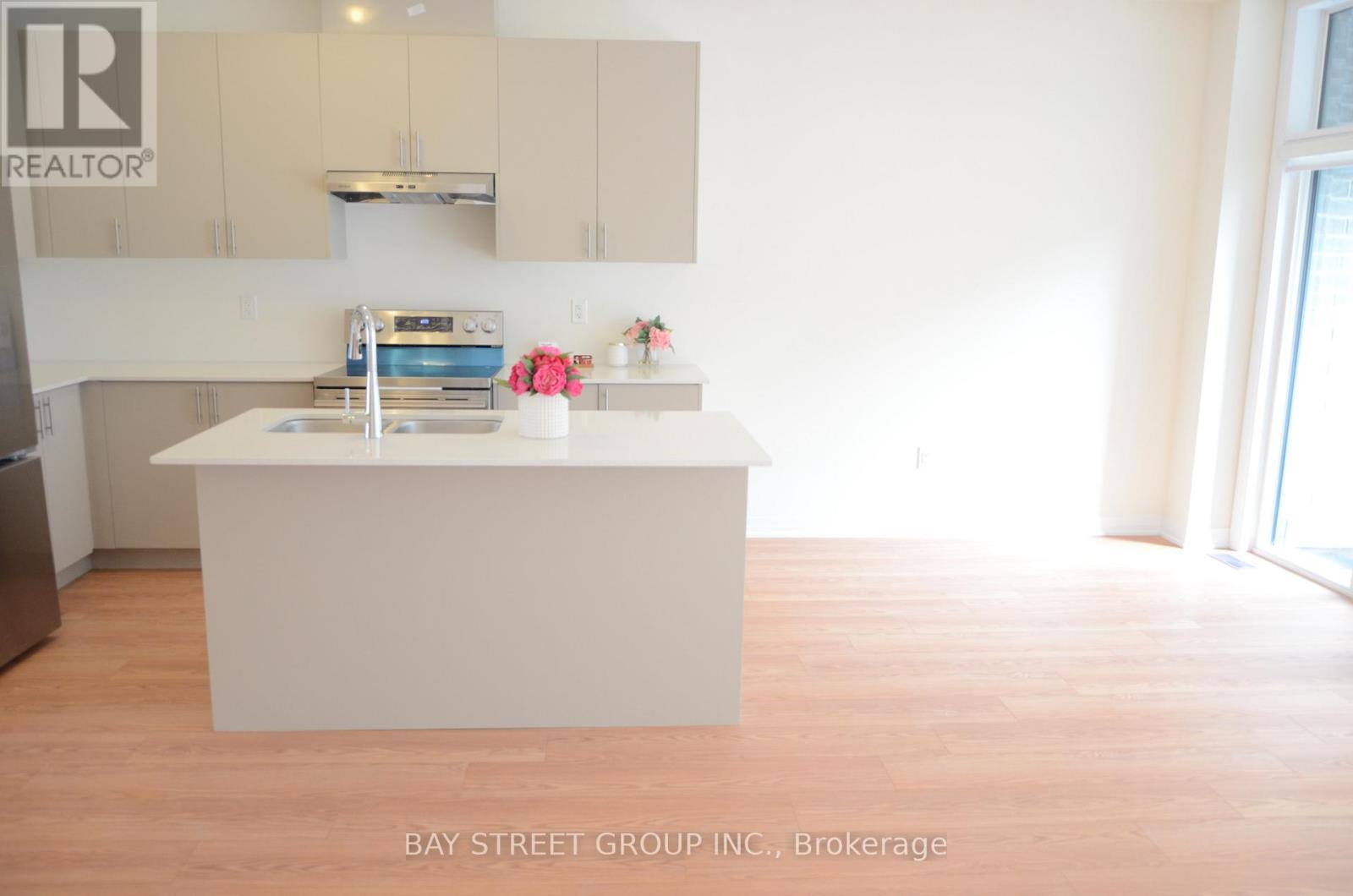 3 Russell Wice Avenue, Richmond Hill, Ontario  L4S 0P3 - Photo 3 - N12467991