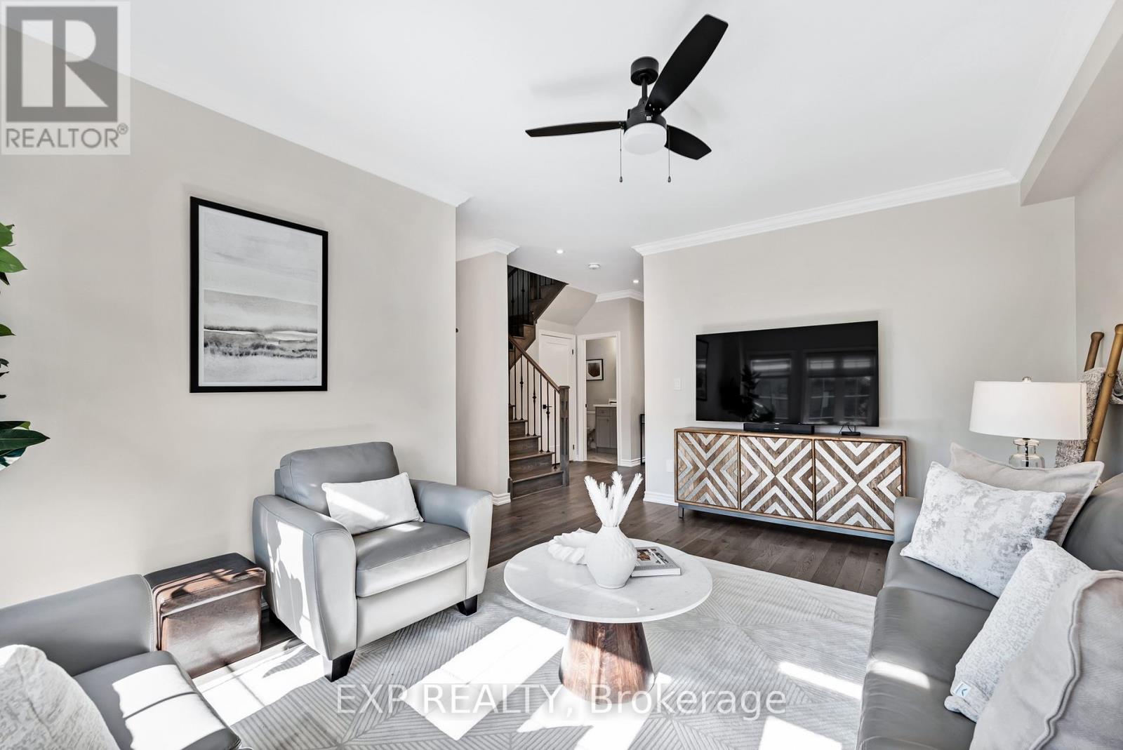 9 Gord Matthews Way, Uxbridge, Ontario  L9P 0E9 - Photo 6 - N12468020