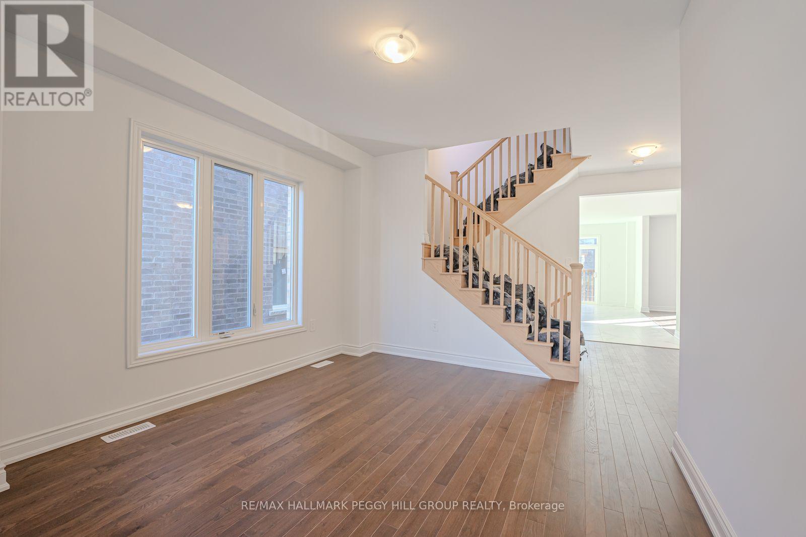 Upper Unit - 2988 Monarch Drive, Orillia, Ontario  L3V 8M7 - Photo 5 - S12467956