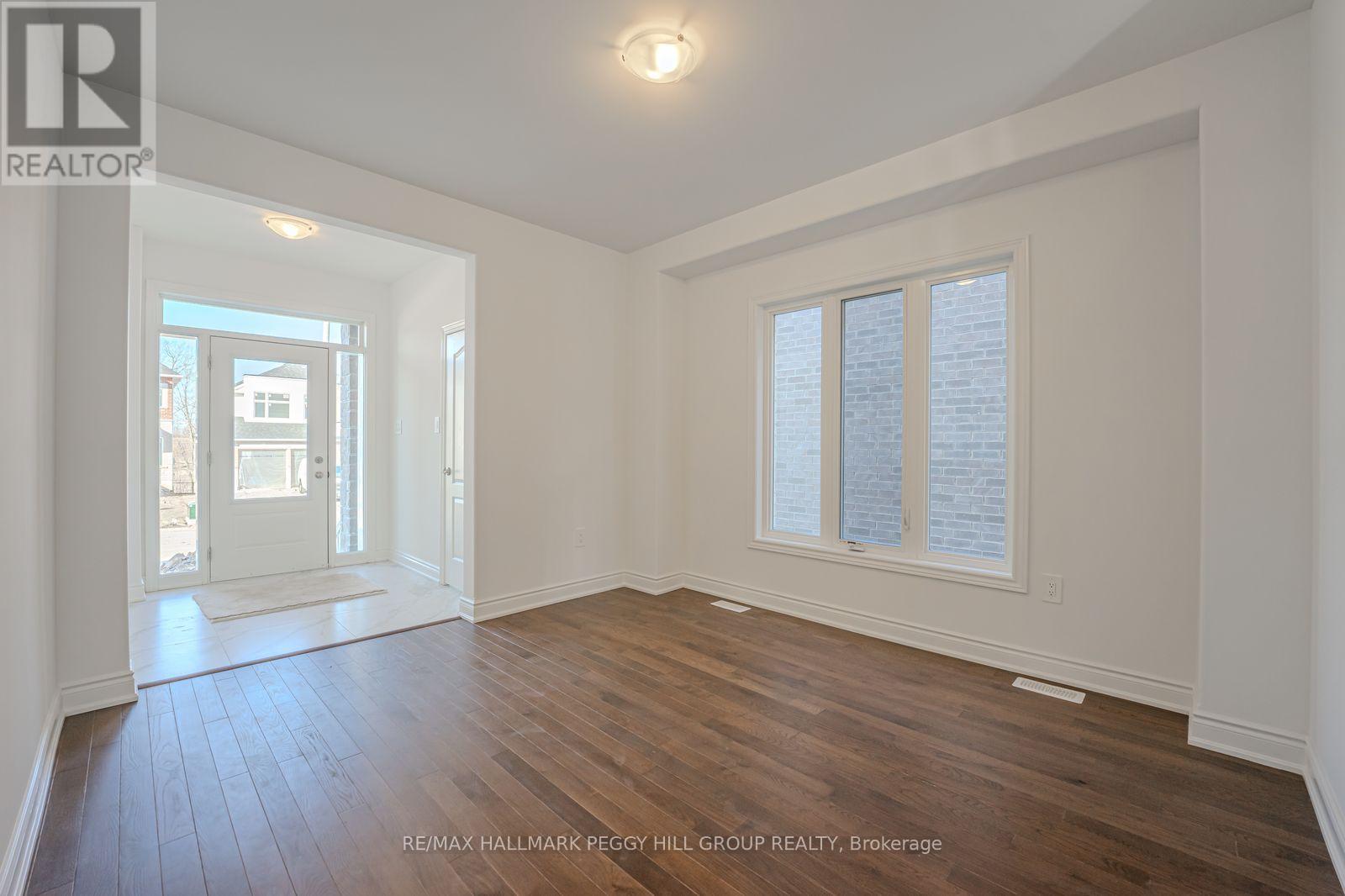 Upper Unit - 2988 Monarch Drive, Orillia, Ontario  L3V 8M7 - Photo 6 - S12467956