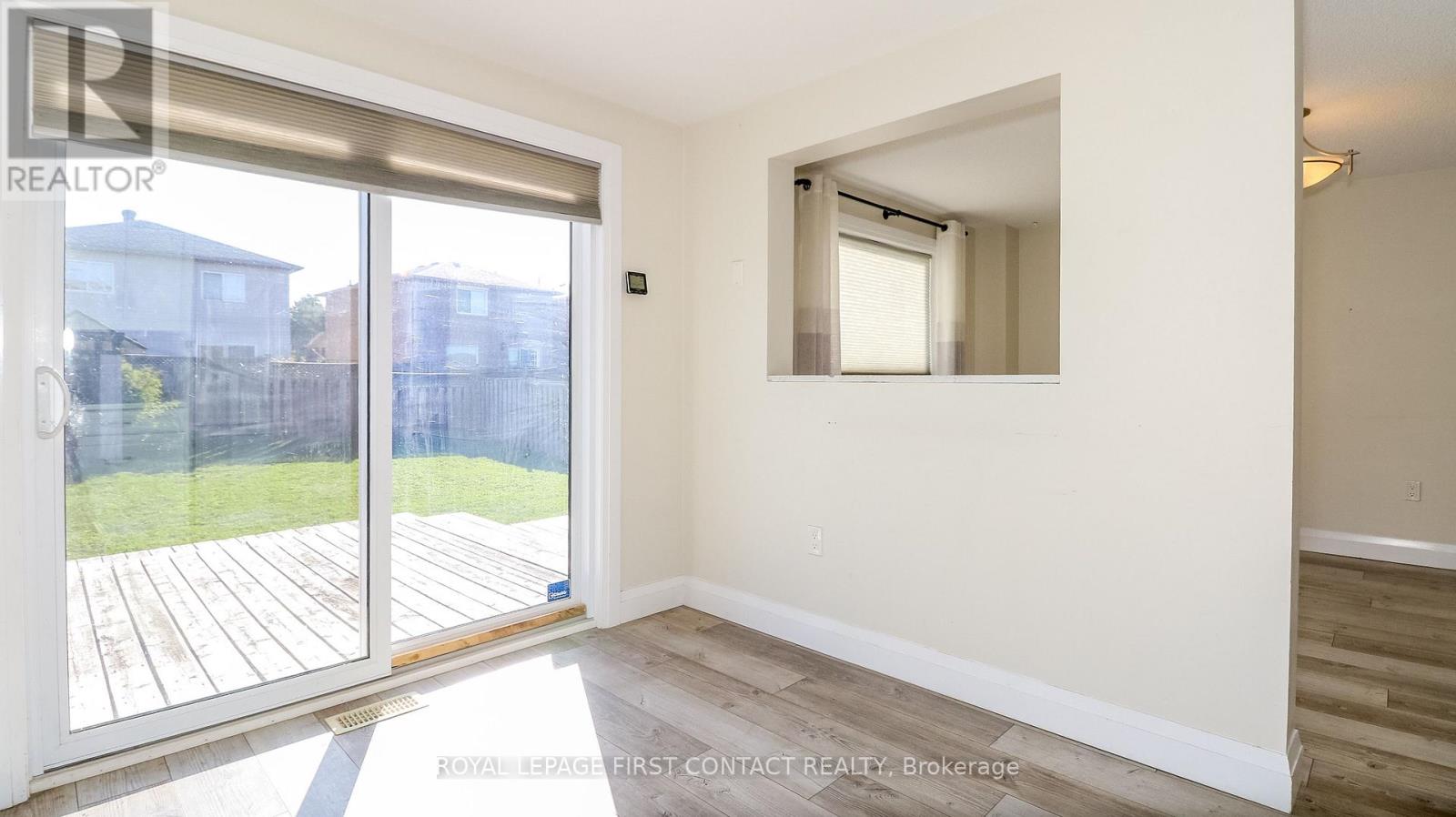 75 Larkin Drive, Barrie, Ontario  L4M 7B3 - Photo 10 - S12467998