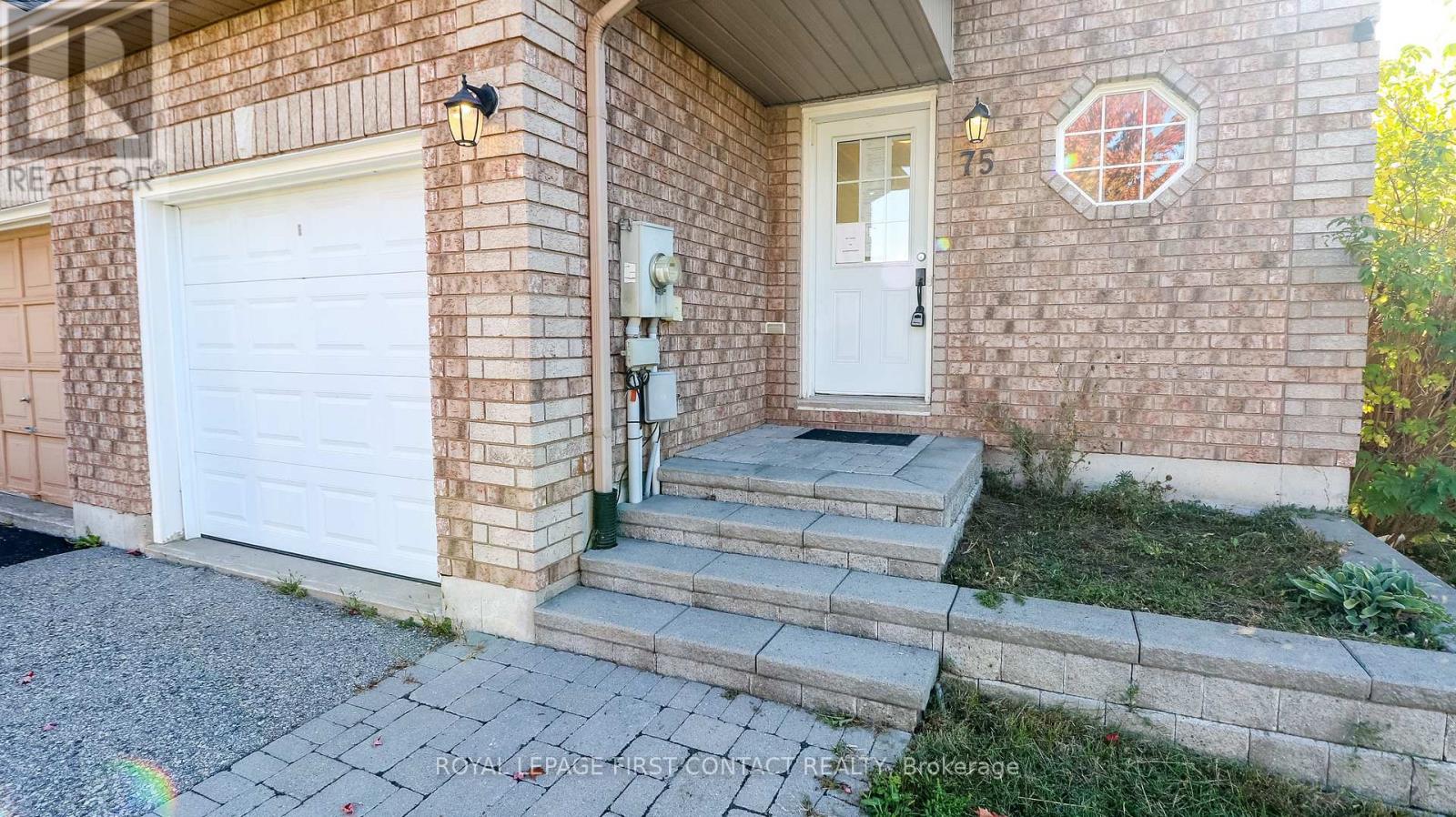 75 Larkin Drive, Barrie, Ontario  L4M 7B3 - Photo 3 - S12467998