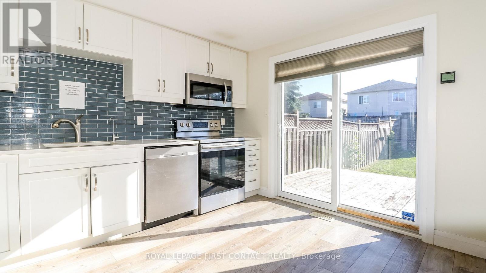 75 Larkin Drive, Barrie, Ontario  L4M 7B3 - Photo 9 - S12467998