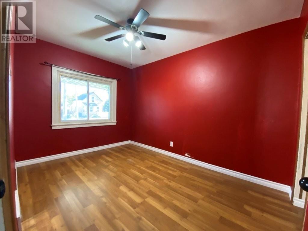 293 Third Ave, Sault Ste. Marie, Ontario  P6C 4M2 - Photo 4 - SM253002