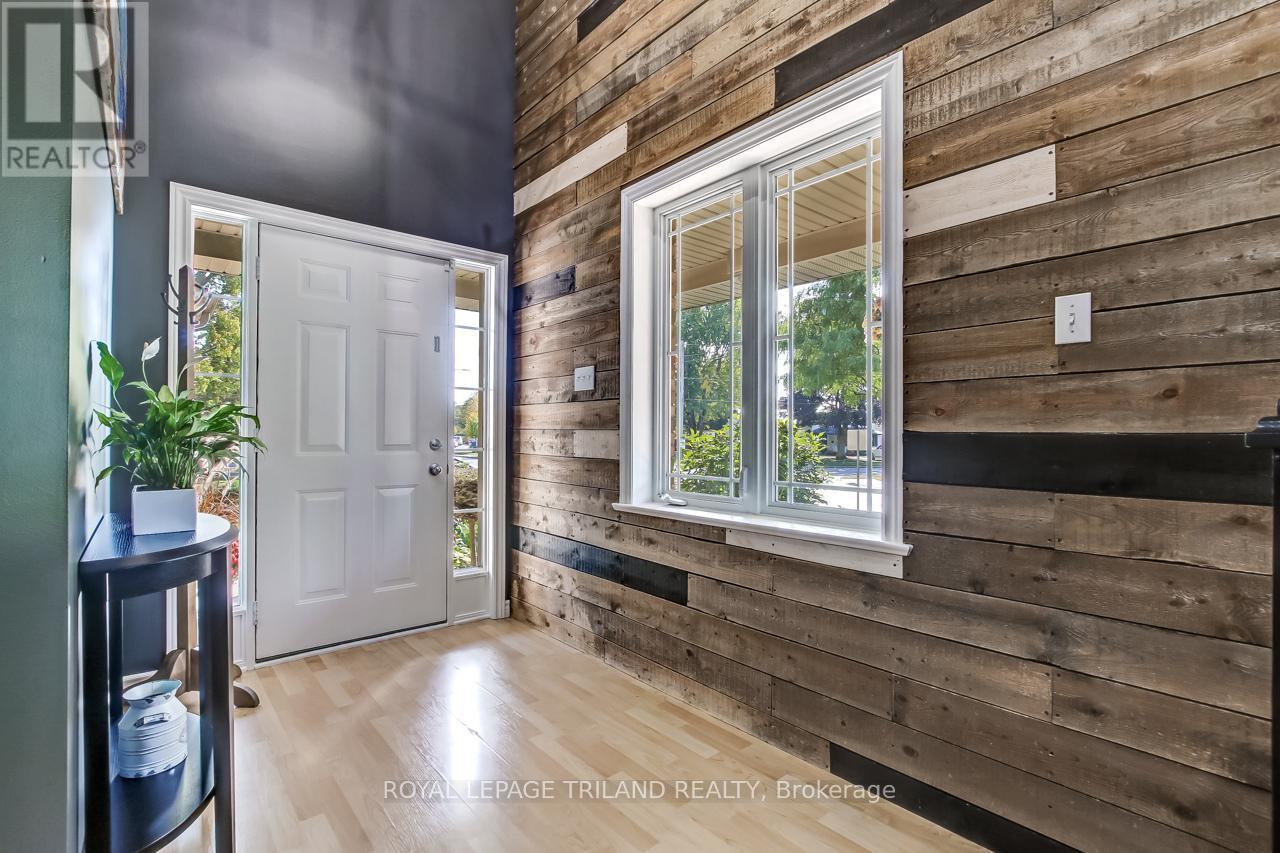 Photo 11 of 49 for 6696 Beattie Street