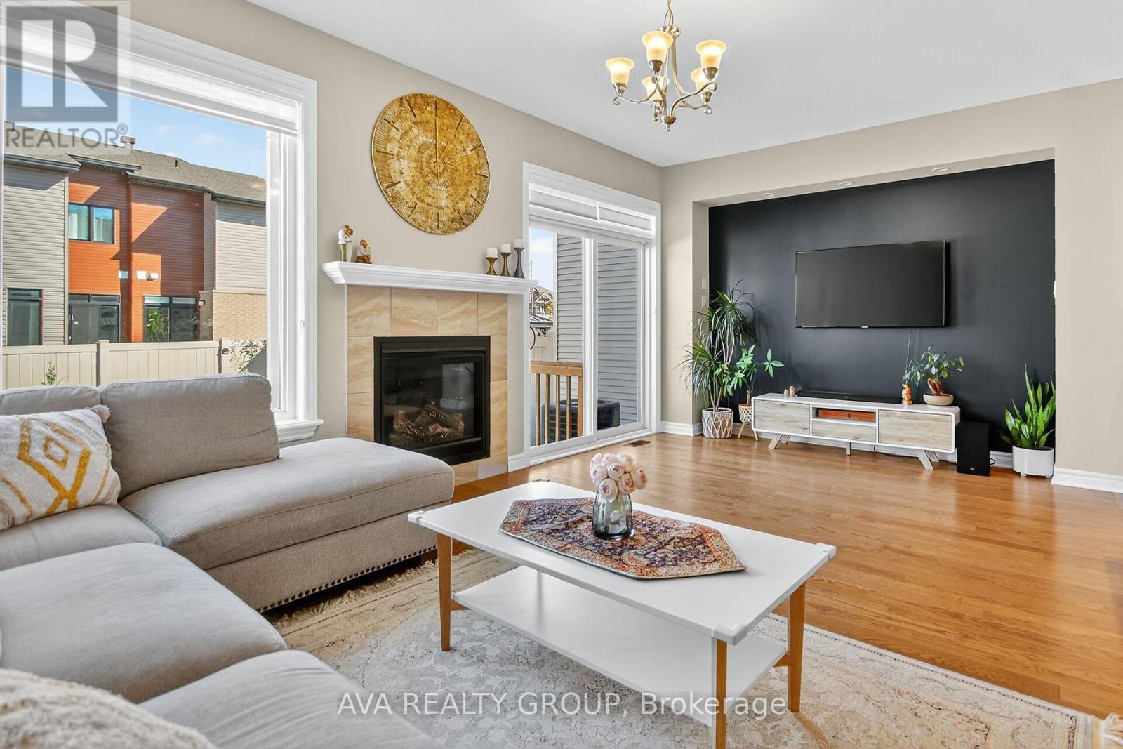 542 Triangle Street, Ottawa, Ontario  K2M 0M5 - Photo 11 - X12405478