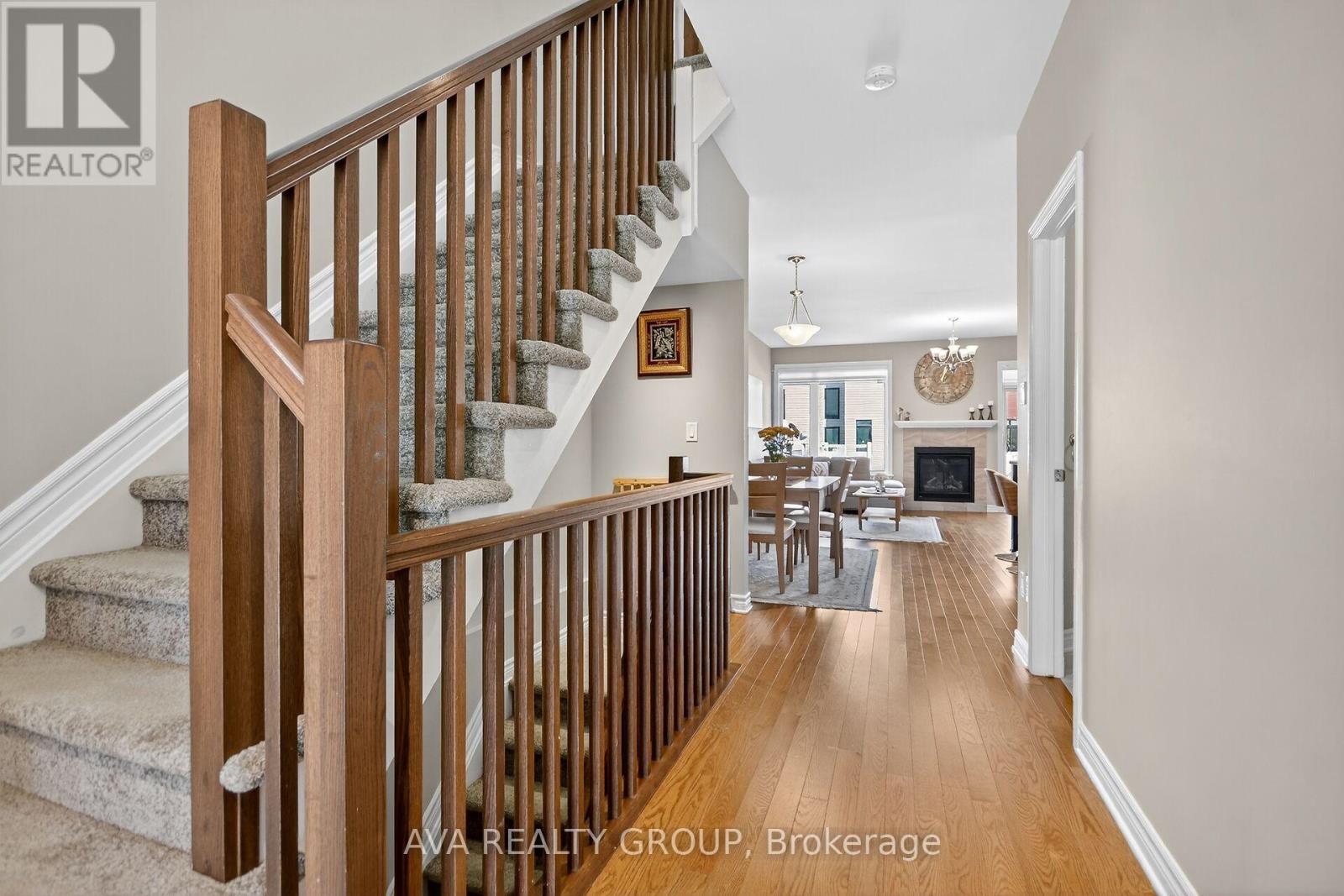 542 Triangle Street, Ottawa, Ontario  K2M 0M5 - Photo 2 - X12405478