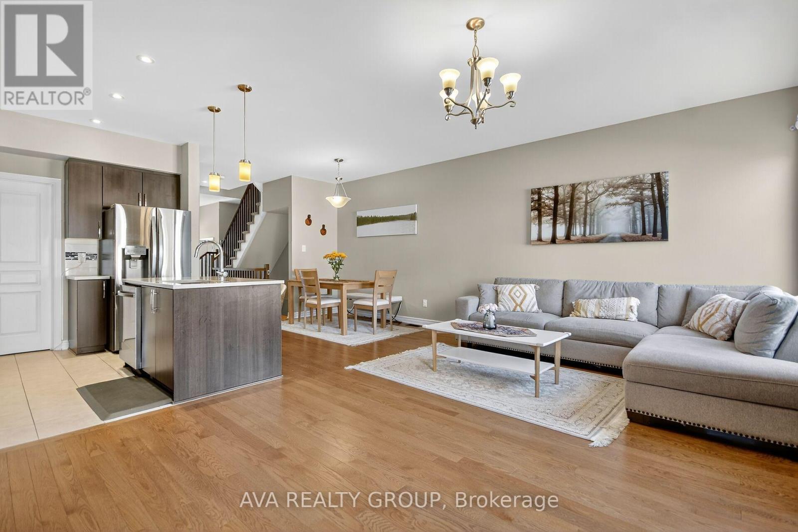 542 Triangle Street, Ottawa, Ontario  K2M 0M5 - Photo 7 - X12405478