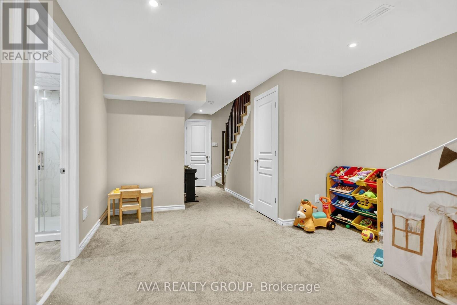 542 Triangle Street, Ottawa, Ontario  K2M 0M5 - Photo 27 - X12405478