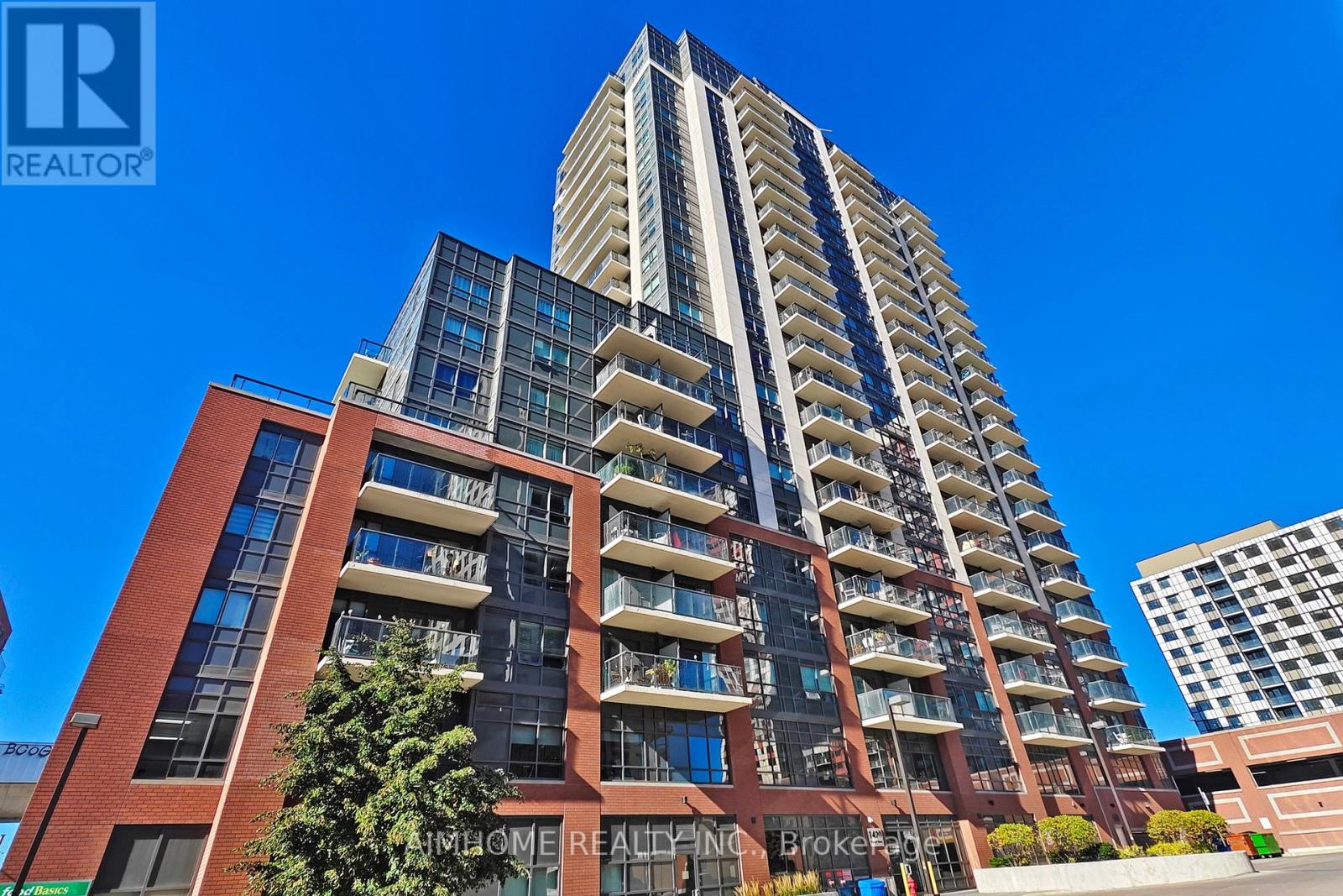 311 - 1420 Dupont Street, Toronto, Ontario  M6H 4J8 - Photo 2 - W12467920