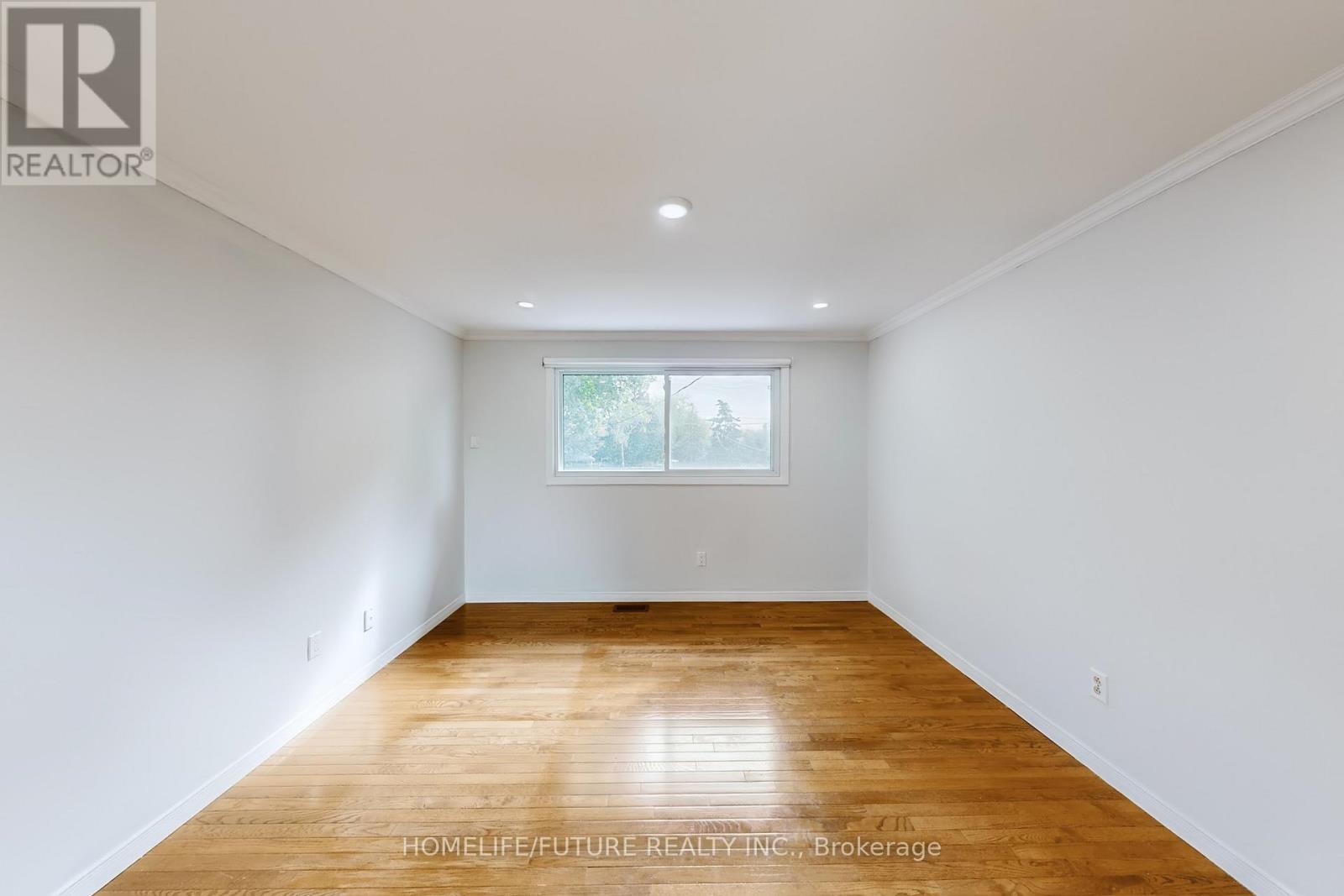 659 Bridle Wood, Burlington, Ontario  L7L 4E2 - Photo 25 - W12467932
