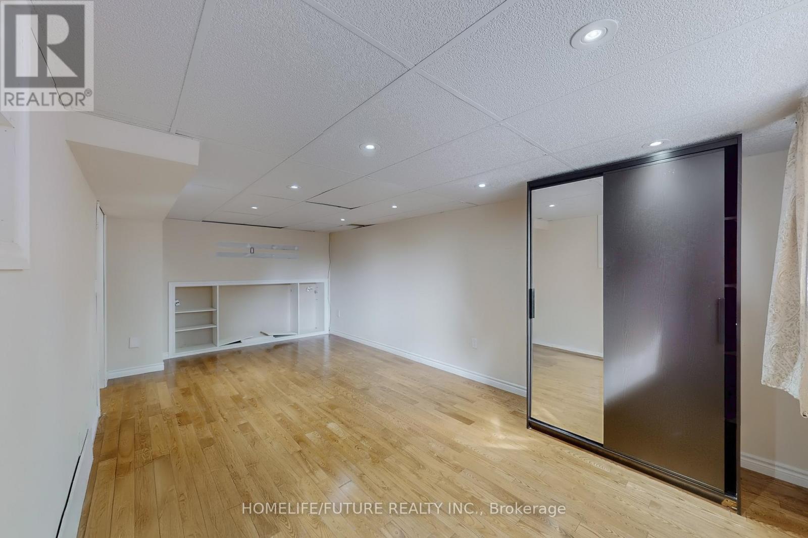 659 Bridle Wood, Burlington, Ontario  L7L 4E2 - Photo 40 - W12467932