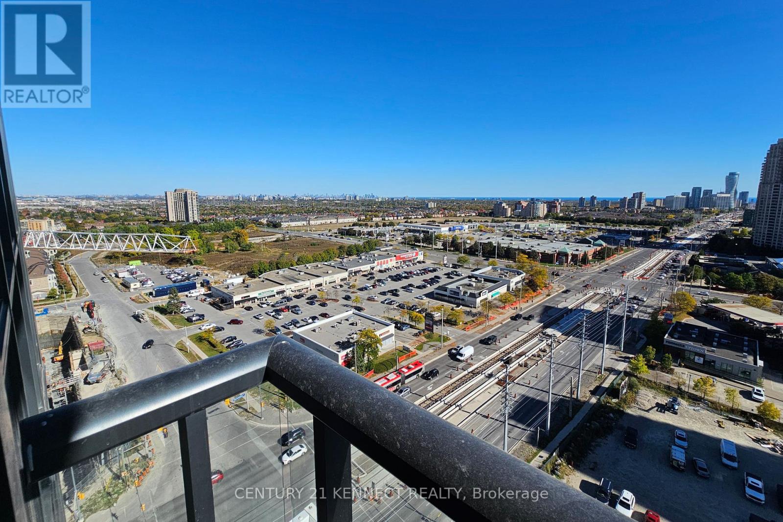 1502 - 15 Watergarden Drive, Mississauga, Ontario  L5R 0H4 - Photo 10 - W12467983