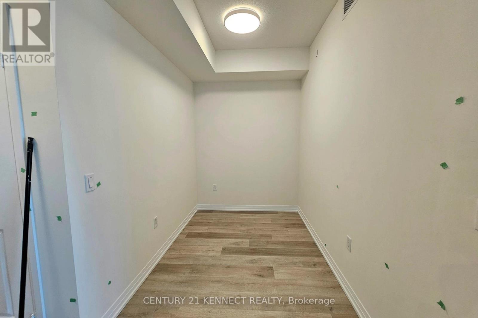 1502 - 15 Watergarden Drive, Mississauga, Ontario  L5R 0H4 - Photo 18 - W12467983
