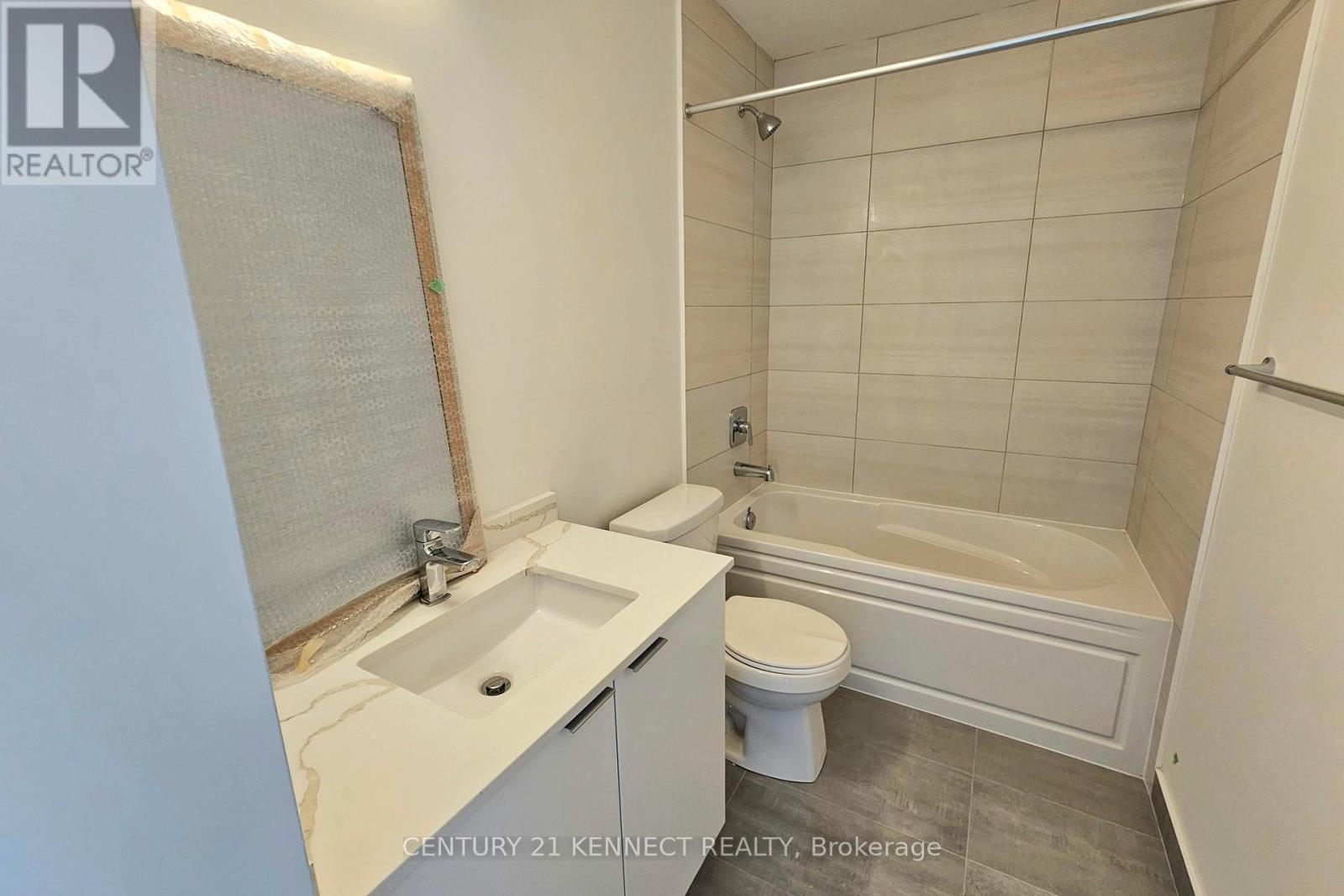 1502 - 15 Watergarden Drive, Mississauga, Ontario  L5R 0H4 - Photo 7 - W12467983