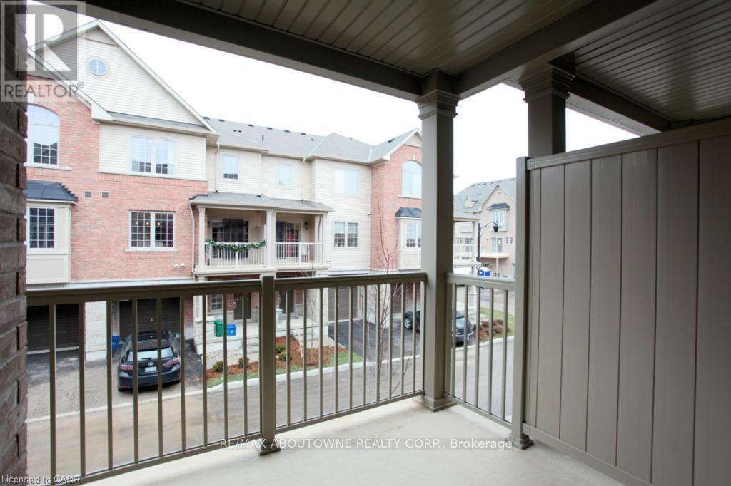104 - 1401 Plains Road E, Burlington, Ontario  L7R 0C2 - Photo 2 - W12467986
