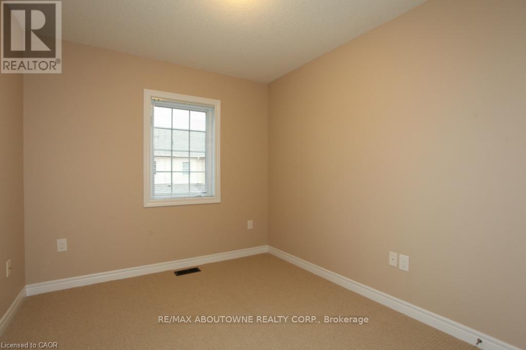 104 - 1401 Plains Road E, Burlington, Ontario  L7R 0C2 - Photo 4 - W12467986
