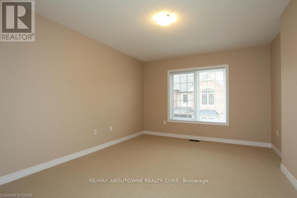 104 - 1401 Plains Road E, Burlington, Ontario  L7R 0C2 - Photo 5 - W12467986