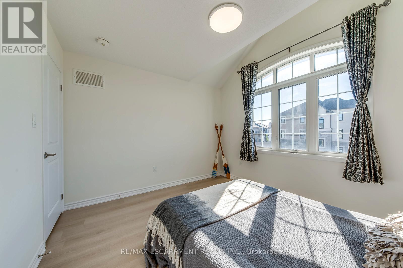 3429 Eternity Way, Oakville, Ontario  L6H 0X9 - Photo 41 - W12467993