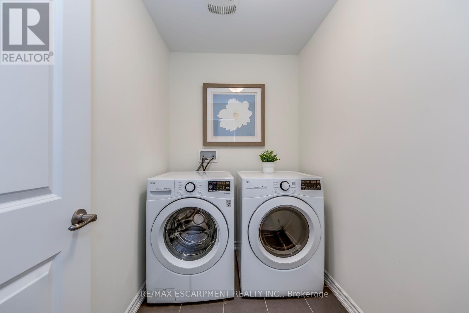 3429 Eternity Way, Oakville, Ontario  L6H 0X9 - Photo 44 - W12467993