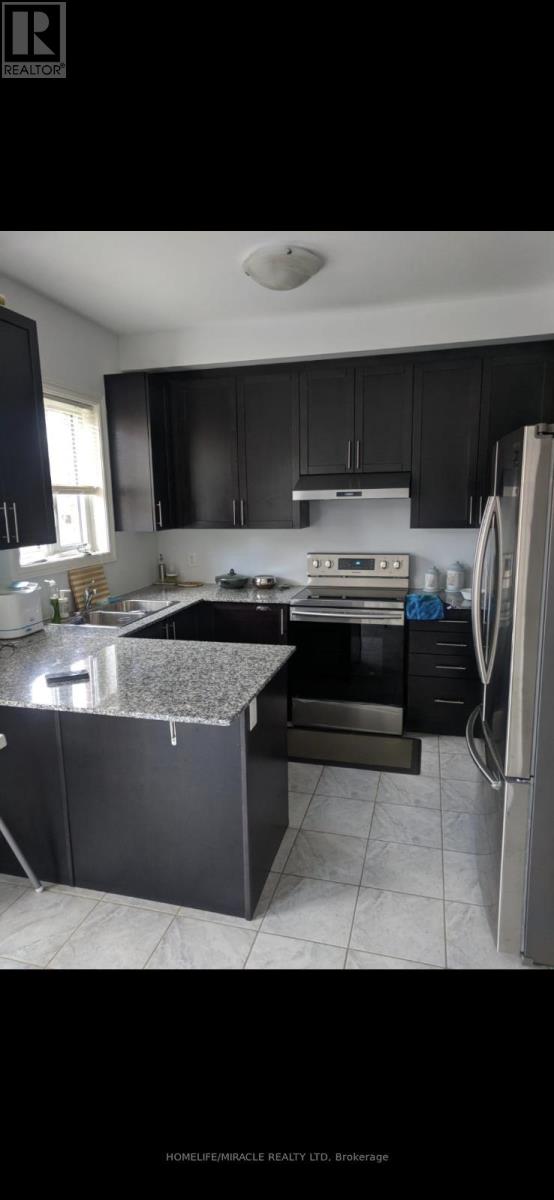 5 Exhibition Crescent, Brampton, Ontario  L7A 4B8 - Photo 5 - W12468001