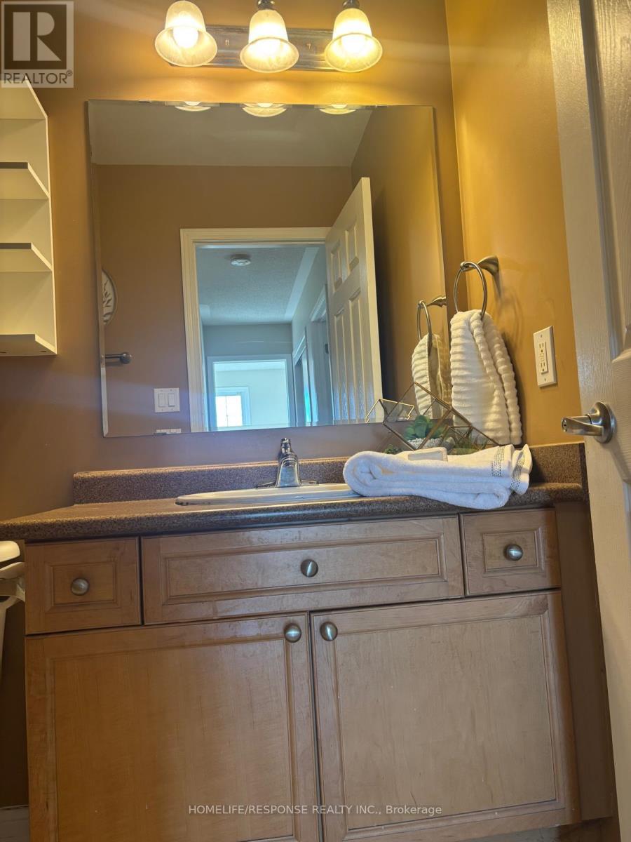 941 Hasselfeldt Heights, Milton, Ontario  L9T 0M5 - Photo 17 - W12468004