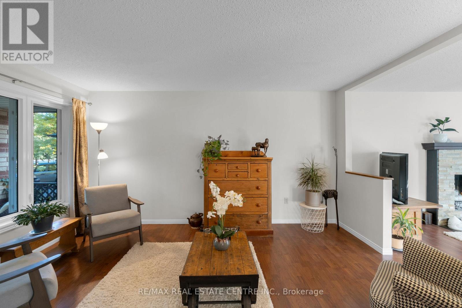 21 Watson Road, Halton Hills, Ontario  L7G 5P4 - Photo 9 - W12468019
