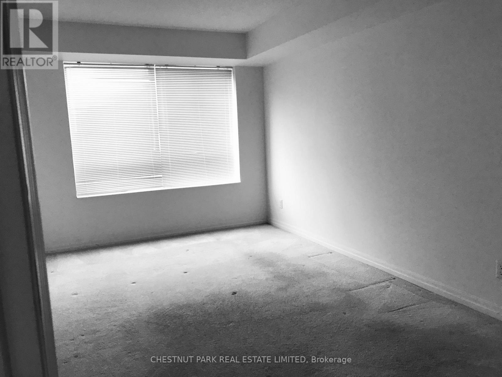 810 - 1403 Royal York Road, Toronto, Ontario  M9P 0A1 - Photo 7 - W12468037