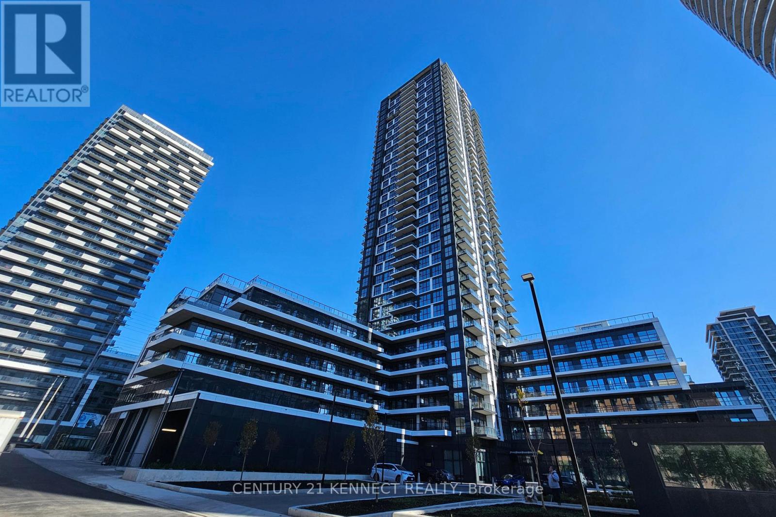 1705 - 15 WATERGARDEN DRIVE, Mississauga, Ontario