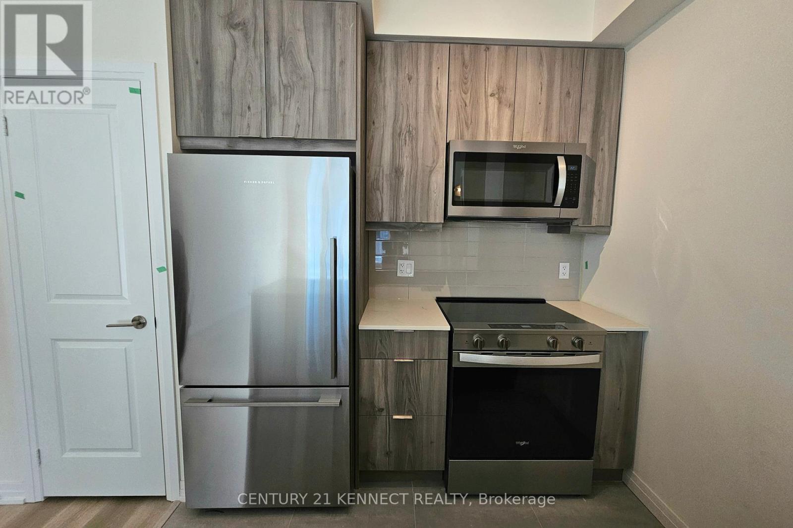 1705 - 15 Watergarden Drive, Mississauga, Ontario  L5R 0H4 - Photo 21 - W12468042