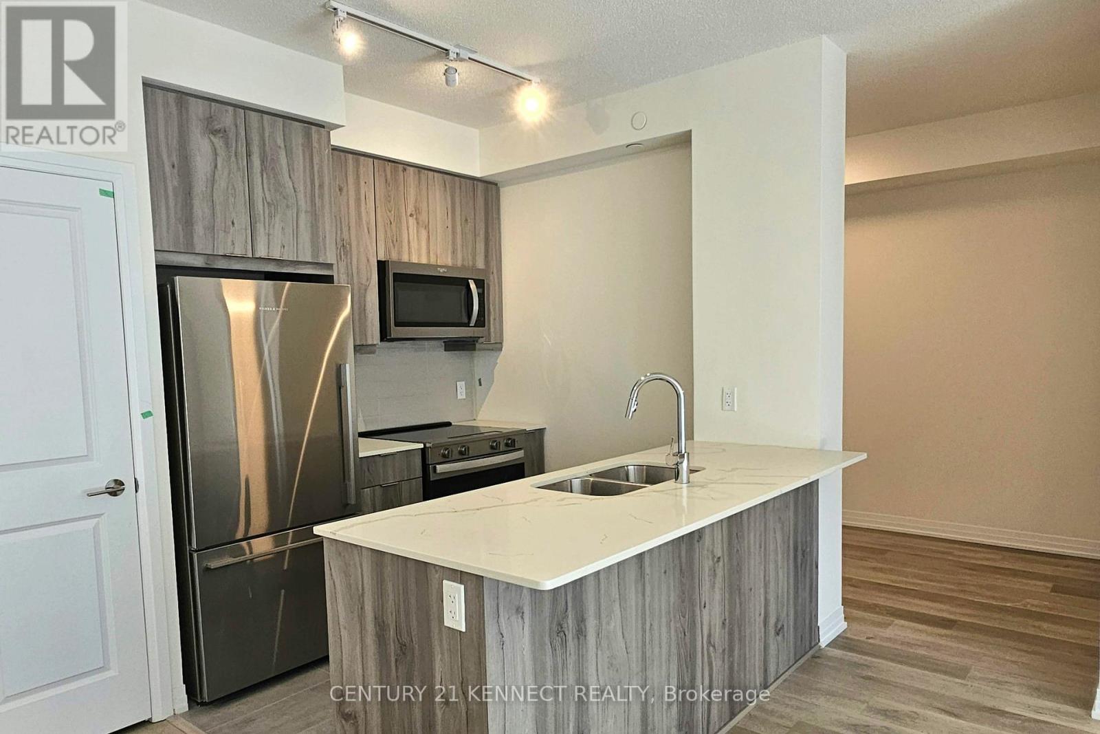 1705 - 15 Watergarden Drive, Mississauga, Ontario  L5R 0H4 - Photo 24 - W12468042