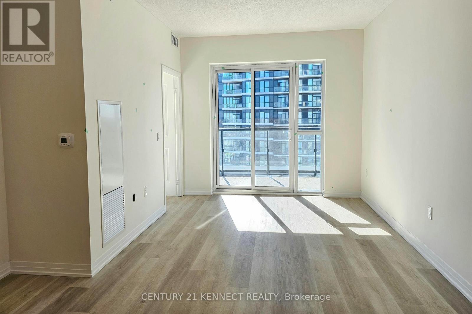 1705 - 15 Watergarden Drive, Mississauga, Ontario  L5R 0H4 - Photo 26 - W12468042