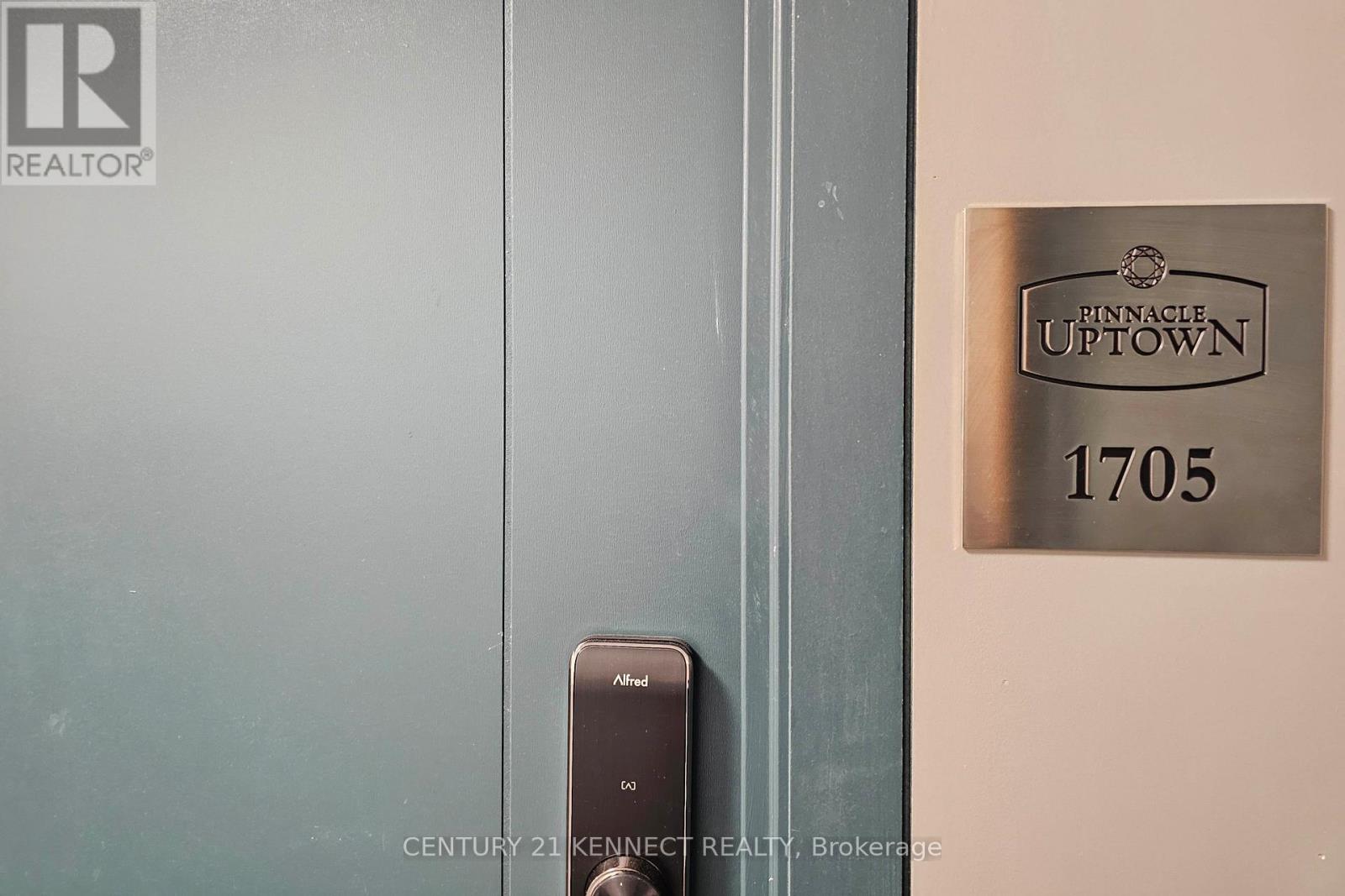 1705 - 15 Watergarden Drive, Mississauga, Ontario  L5R 0H4 - Photo 6 - W12468042