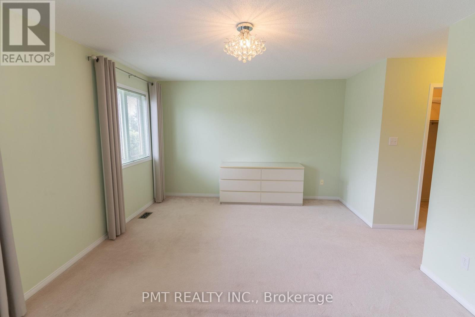 2151 Forest Gate Park, Oakville, Ontario  L6M 4B3 - Photo 10 - W12468049