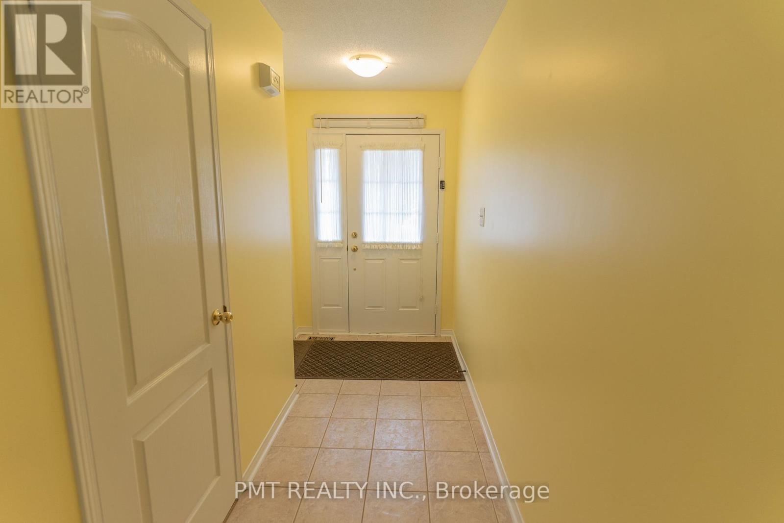 2151 Forest Gate Park, Oakville, Ontario  L6M 4B3 - Photo 2 - W12468049