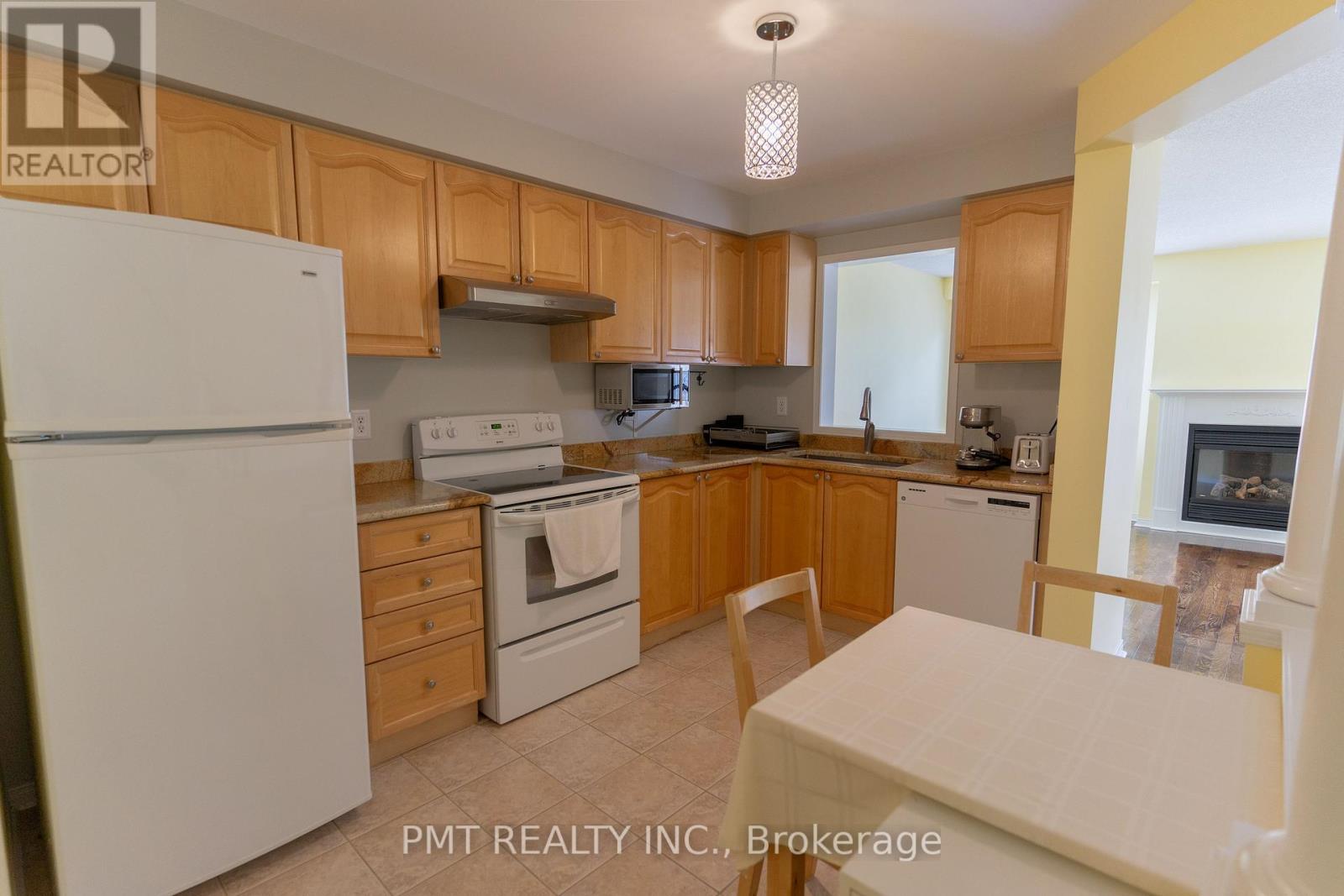 2151 Forest Gate Park, Oakville, Ontario  L6M 4B3 - Photo 6 - W12468049