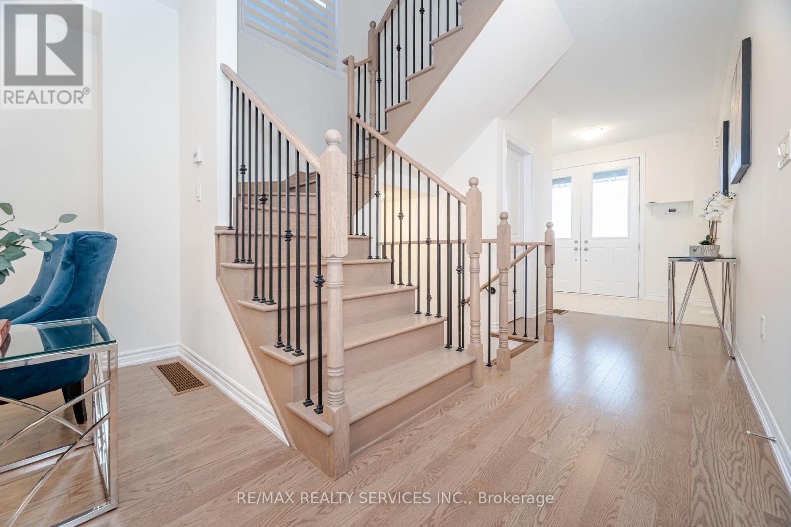29 Lippa Drive, Caledon, Ontario  L7C 4M3 - Photo 16 - W12468071
