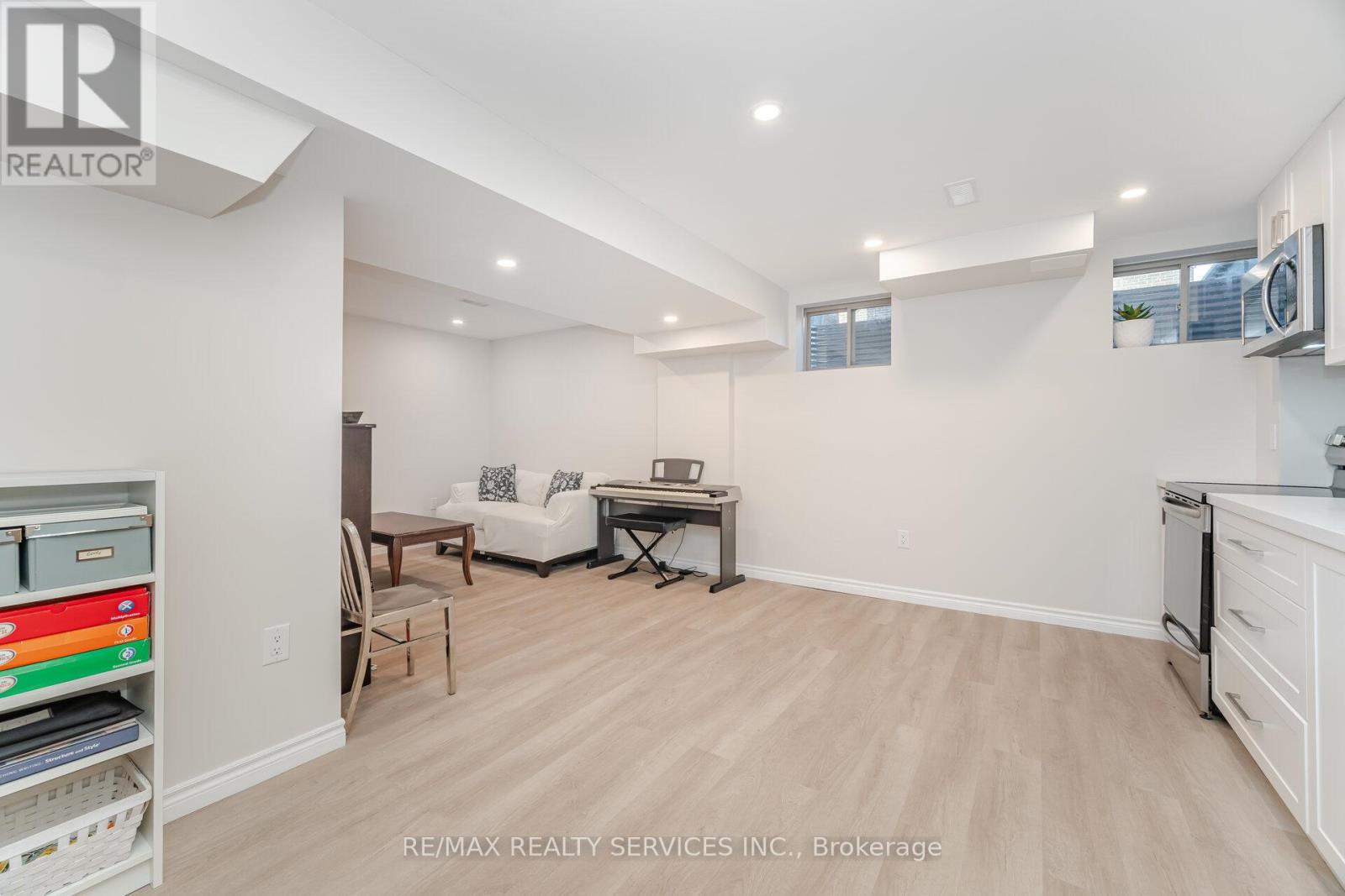 29 Lippa Drive, Caledon, Ontario  L7C 4M3 - Photo 35 - W12468071