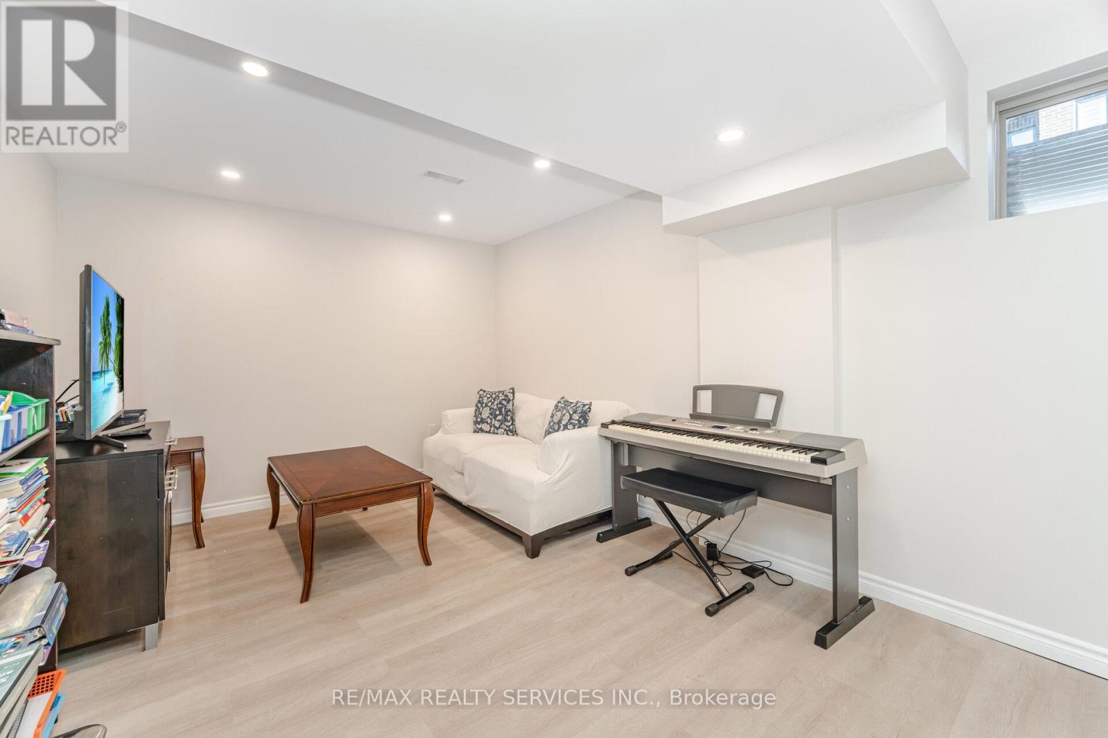 29 Lippa Drive, Caledon, Ontario  L7C 4M3 - Photo 38 - W12468071
