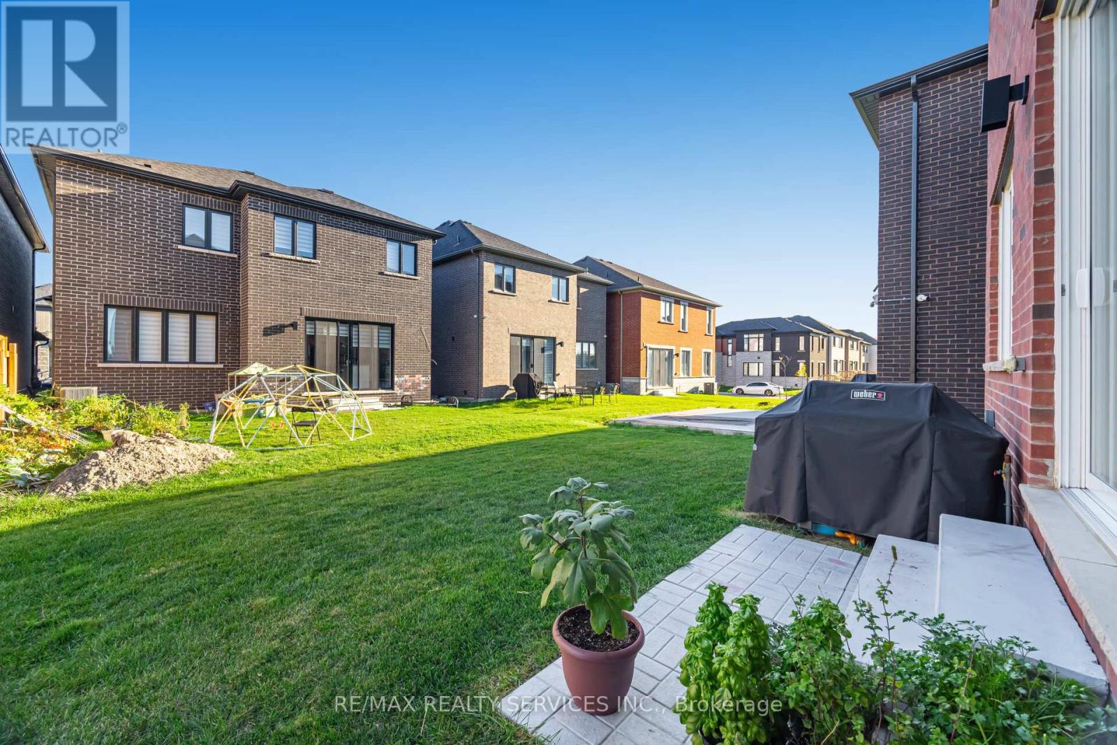 29 Lippa Drive, Caledon, Ontario  L7C 4M3 - Photo 46 - W12468071
