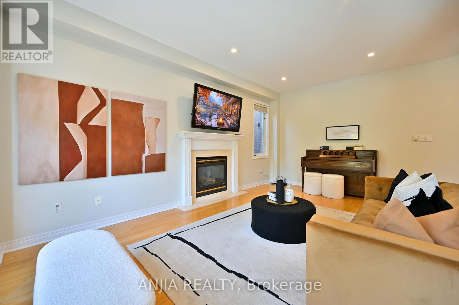 30 Annina Crescent, Markham, Ontario  L3R 4S4 - Photo 14 - N12437294