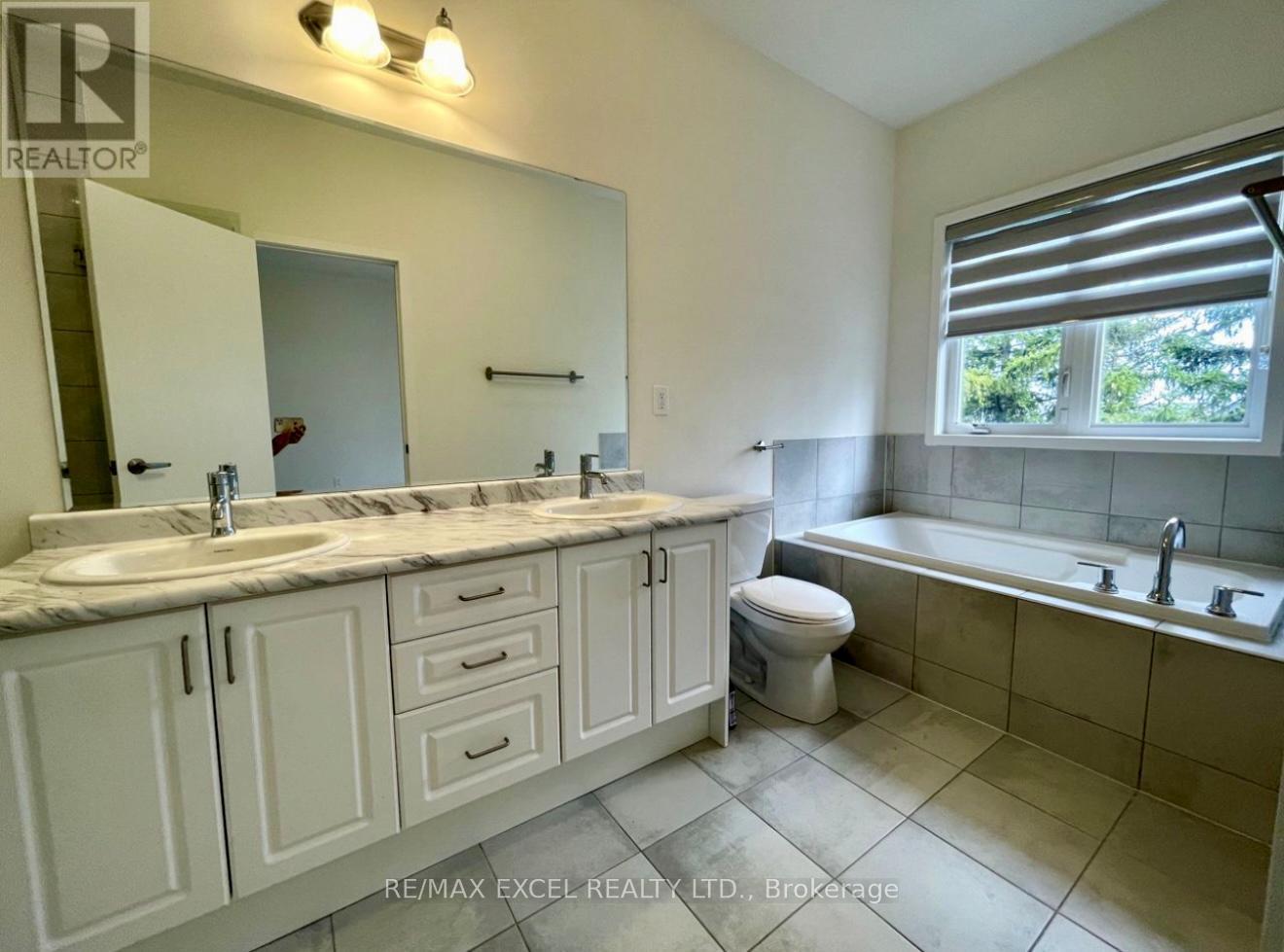 49 Armillo Place, Markham, Ontario  L6E 0V4 - Photo 12 - N12467359