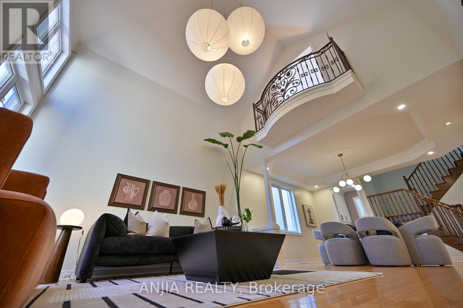 30 Annina Crescent, Markham, Ontario  L3R 4S4 - Photo 6 - N12437294