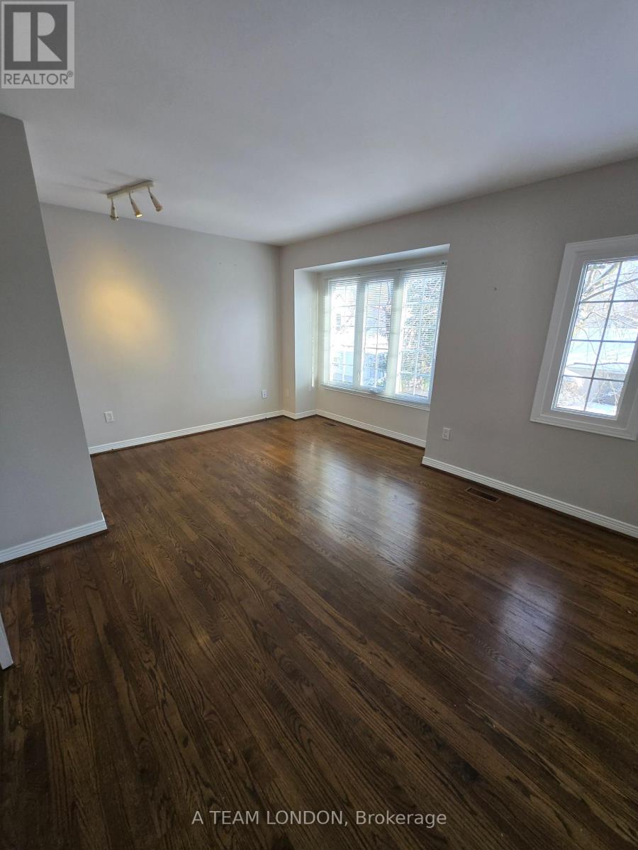 3 & 4 - 39 Regina Street, London East, Ontario  N5Y 3B6 - Photo 11 - X12468174