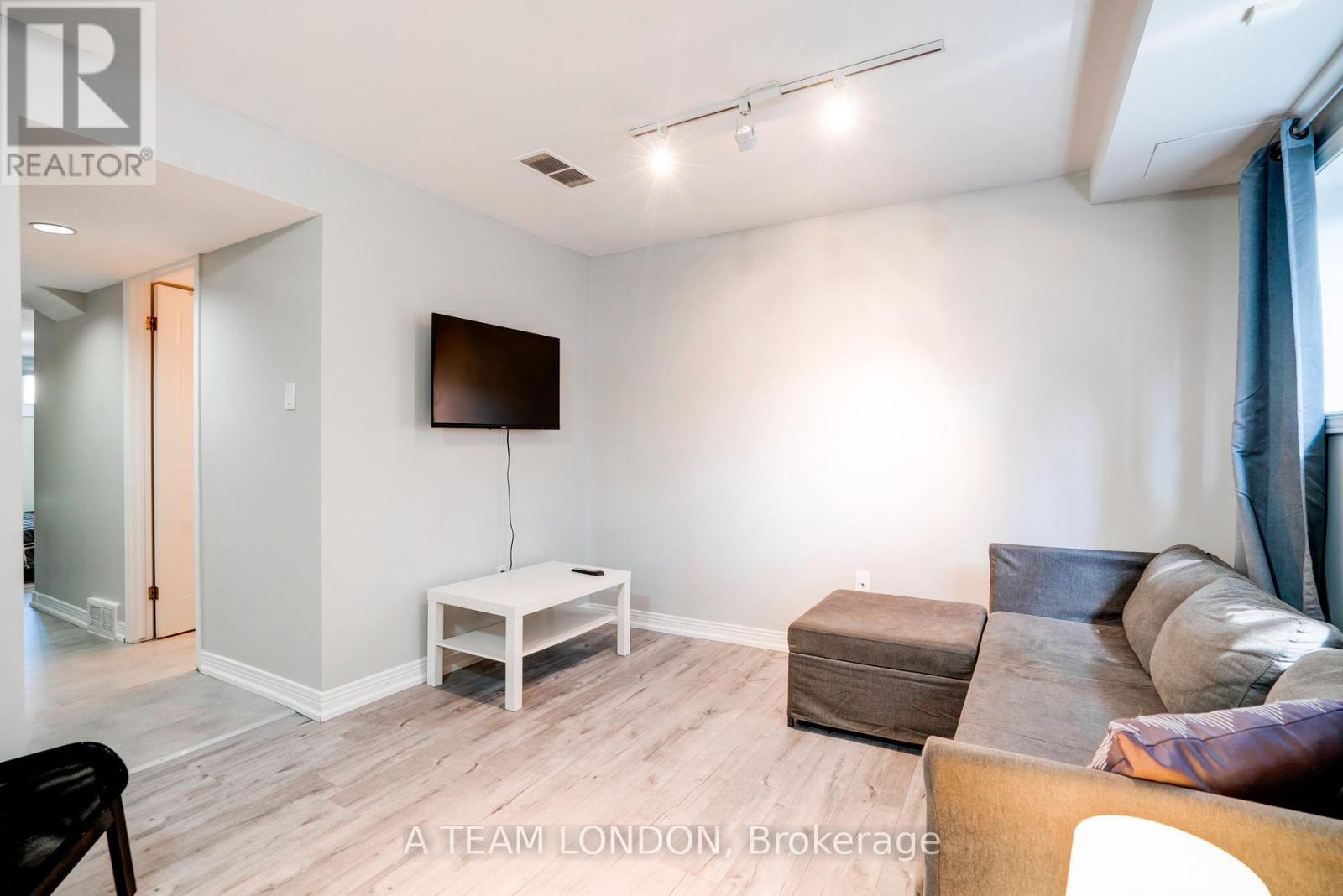 3 & 4 - 39 Regina Street, London East, Ontario  N5Y 3B6 - Photo 33 - X12468174