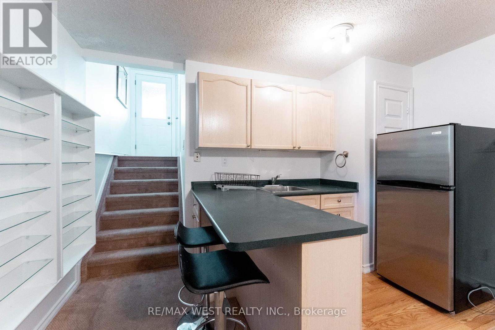 852 Beatrice Street E, Oshawa, Ontario  L1K 2H7 - Photo 34 - E12457877