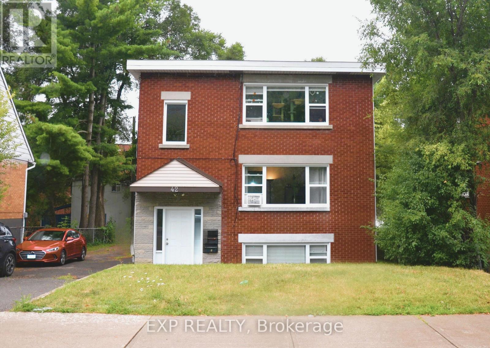 3 - 42 LAVERGNE STREET, Ottawa, Ontario